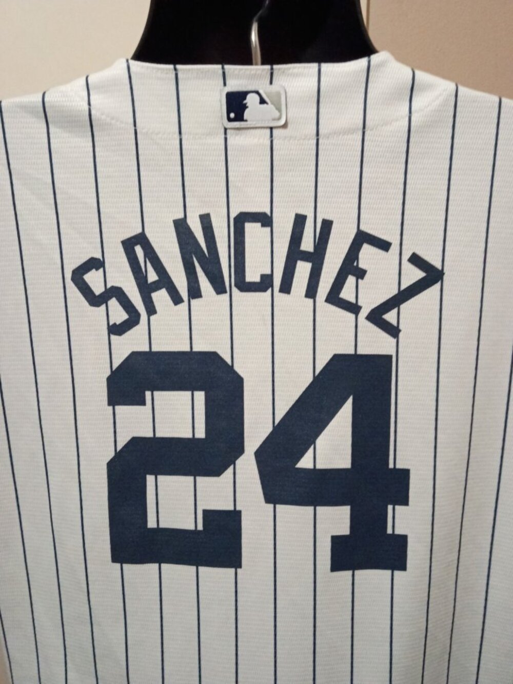 Majestic New York Yankees Sanchez 24 Jersey Youth X-Large 16/18  White Button up - Picture 8 of 14